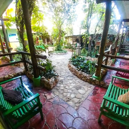 Hostal Dona Chava Pedernales Luaran gambar