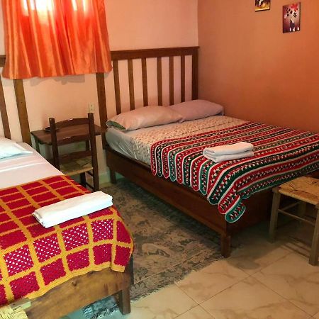 Hostal Dona Chava Pedernales Luaran gambar