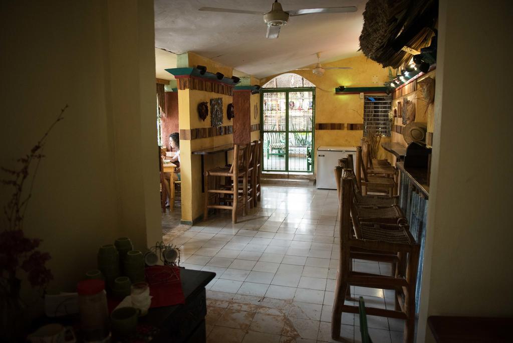 Hostal Dona Chava Pedernales Luaran gambar