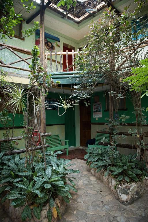 Hostal Dona Chava Pedernales Luaran gambar