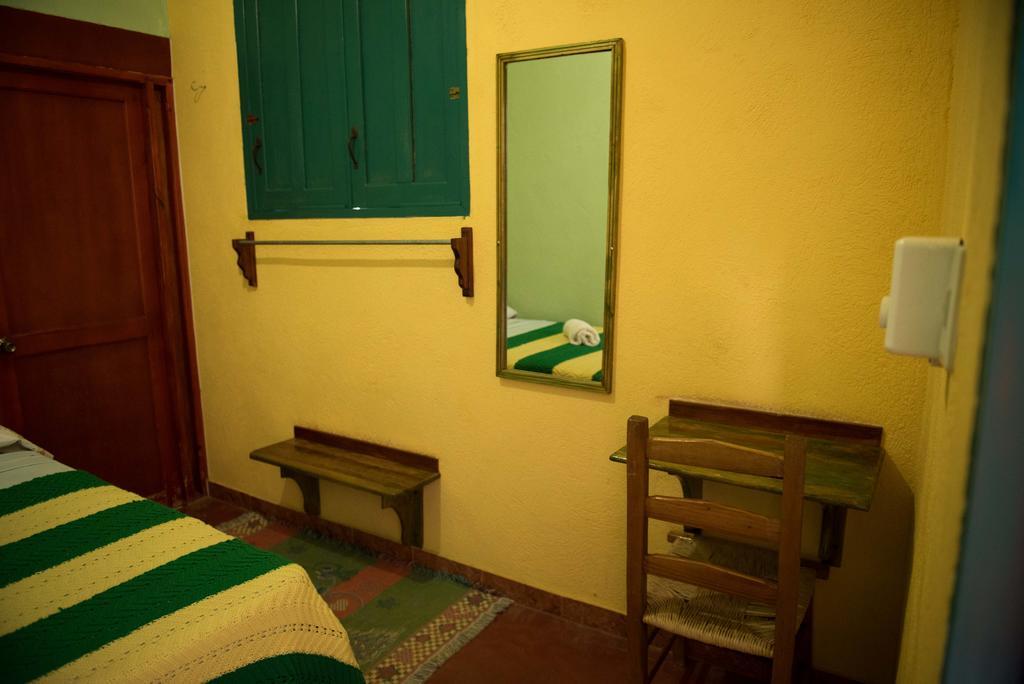 Hostal Dona Chava Pedernales Luaran gambar
