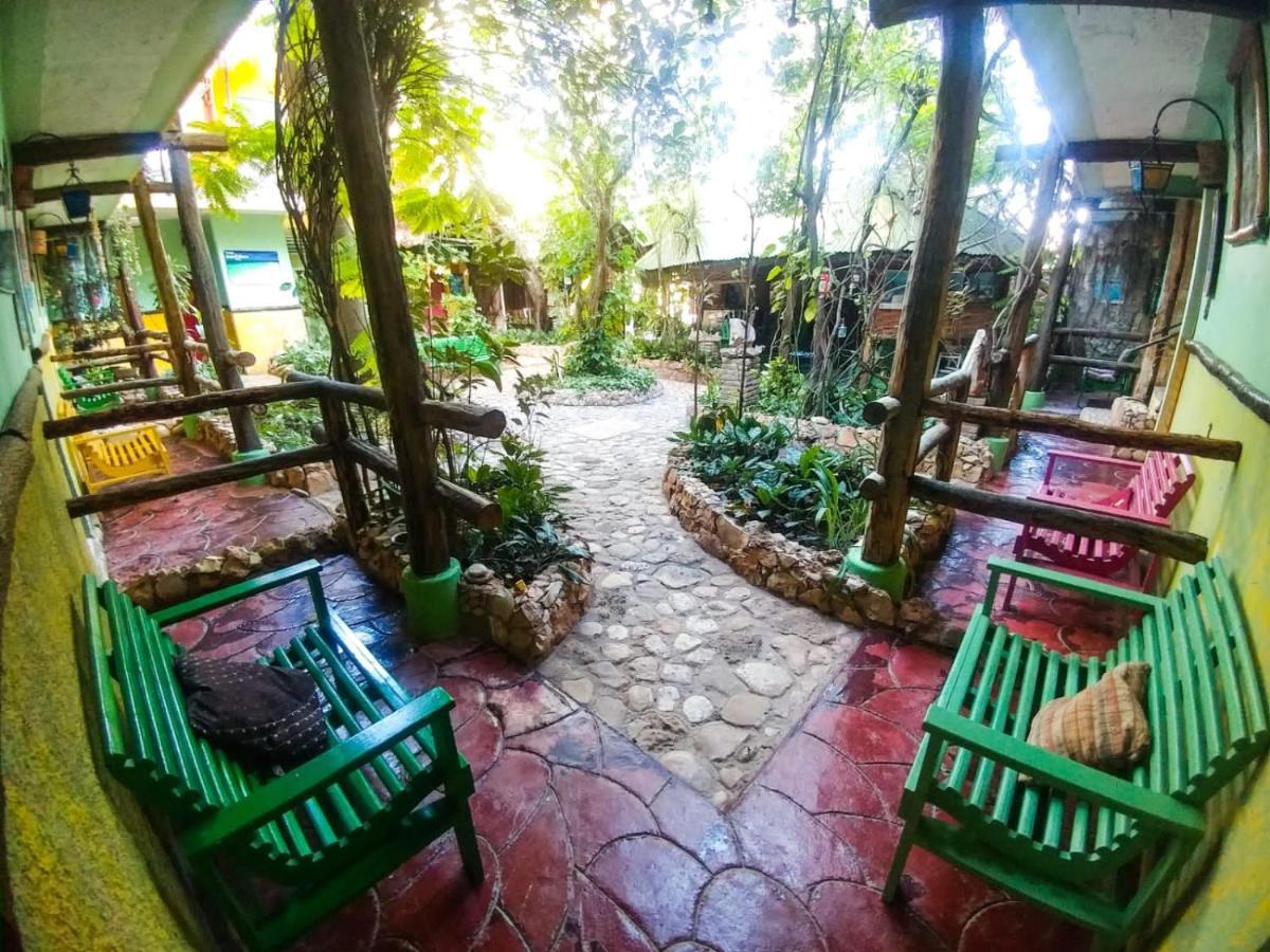Hostal Dona Chava Pedernales Luaran gambar